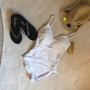 GOTTEX-SwimSuit, 3D Texture, Slims-NWT